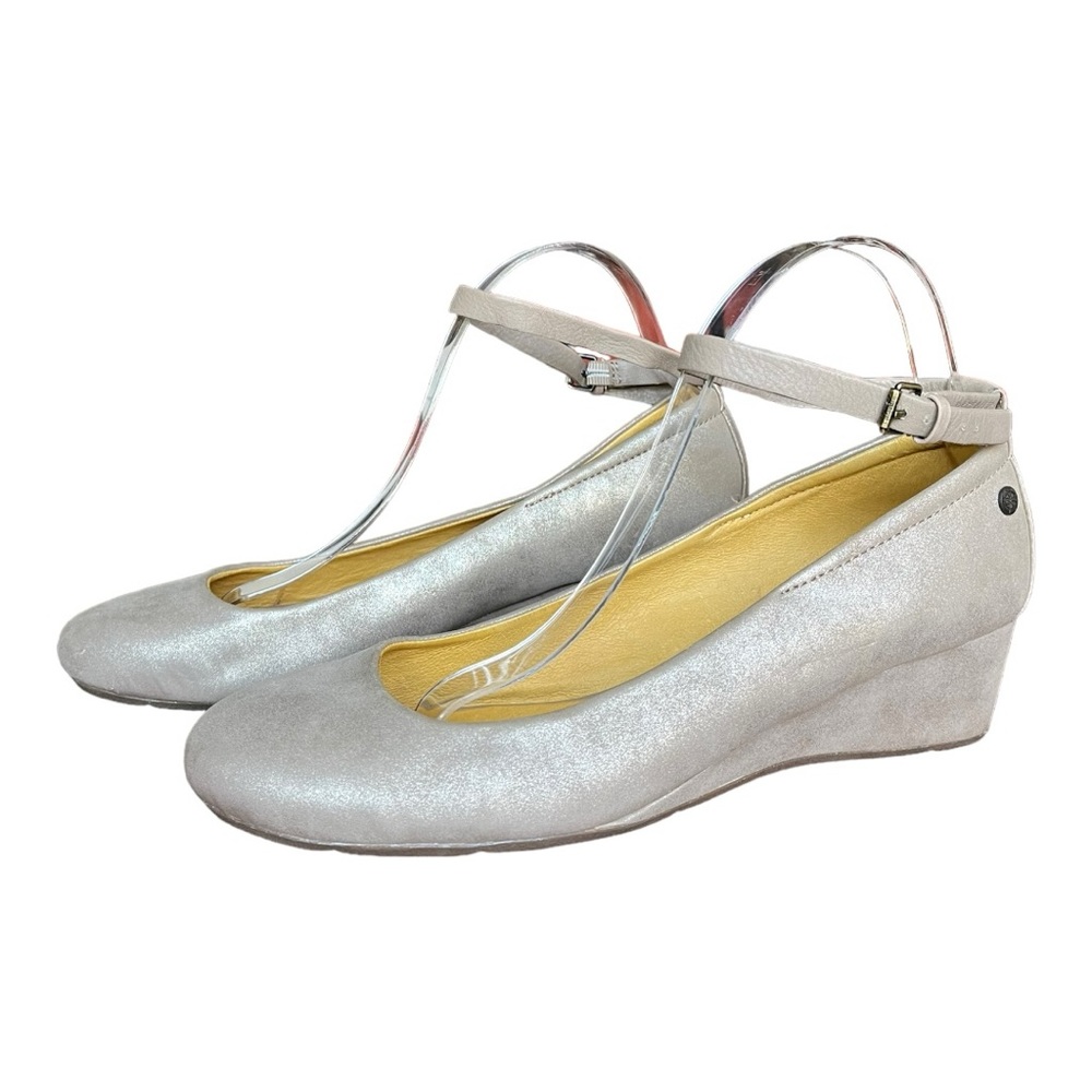Anthropologie Bussola Tampere Ankle Strap Wedge Leather Heels in Golden Silver